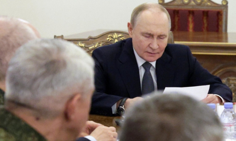 Путин: Руските сили запазват стратегическа инициатива на фронта